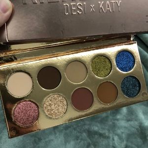 Dose of Colors Desi X Katy Friendcation Palette 💕